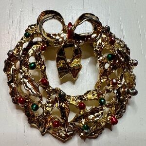 VINTAGE Christmas Wreath Pin! #scarf Pin #bag Pin #Necklace